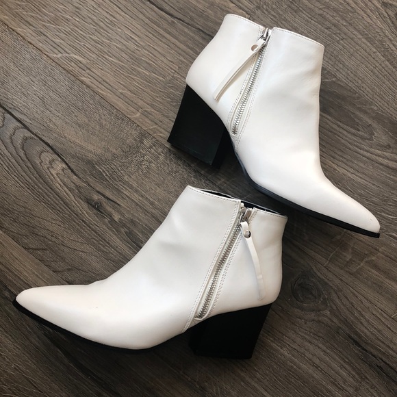 qupid white booties